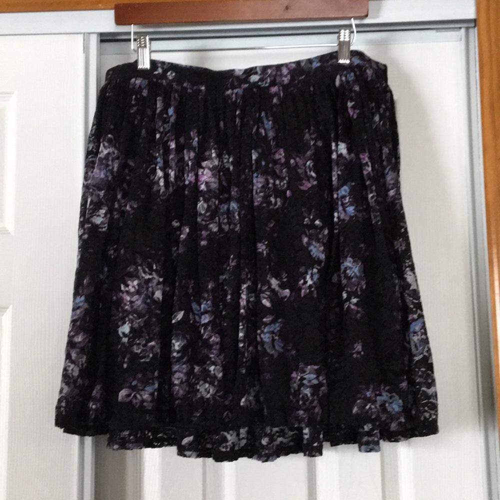 Torrid lace mini-skirt, sz 14w